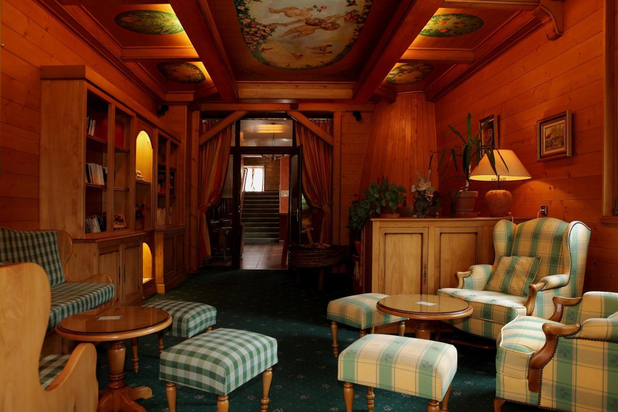 Les Loges Du Parc Hotel เฌราร์แมร์ ภายนอก รูปภาพ
